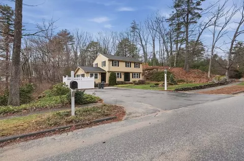 27 Marlboro Rd, Georgetown, MA 01833