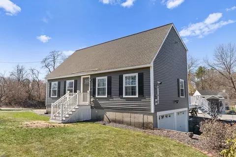 263 Phineas St, Dracut, MA 01826