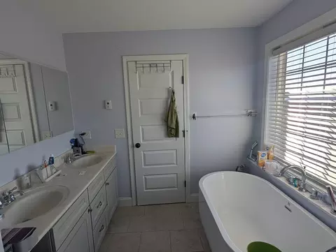 Bath - 456 Ridge Rd, Athol, MA 01331 photo 2 of 3