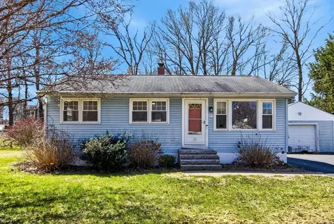 27 Robin Rd, Westborough, MA 01581