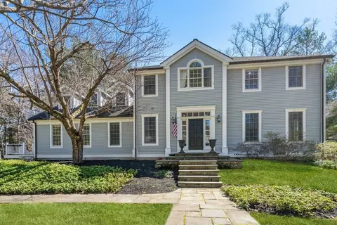 27 Silver Hl, Weston, MA 02493