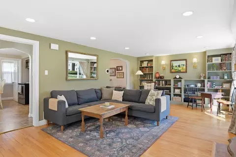 Living - 246 Dwight Rd, Springfield, MA 01108 photo 1 of 4