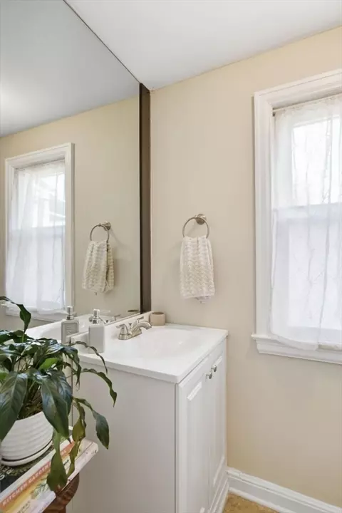 Bath - 246 Dwight Rd, Springfield, MA 01108 photo 1 of 4
