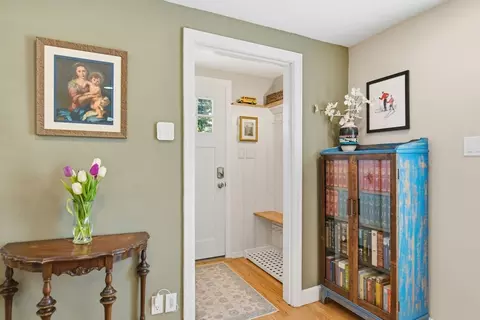 Entry Way - 246 Dwight Rd, Springfield, MA 01108 photo 1 of 2