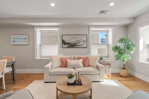 120 W 7th St #102, Boston, MA 02127