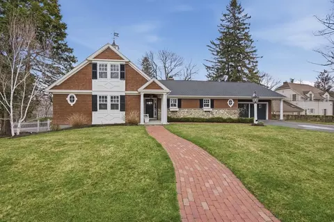 20-22 Prospect St, Shrewsbury, MA 01545
