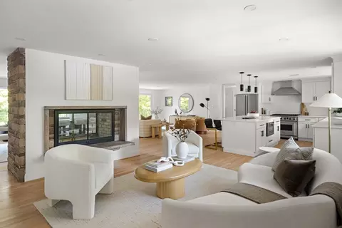 171 Shaw Rd, Brookline, MA 02467