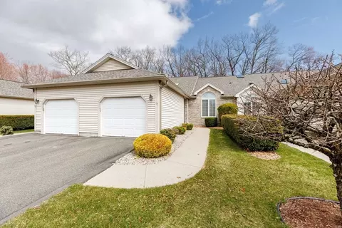 85 Pine Grove Dr #85, South Hadley, MA 01075