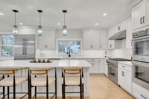 383 Marrett, Lexington, MA 02421