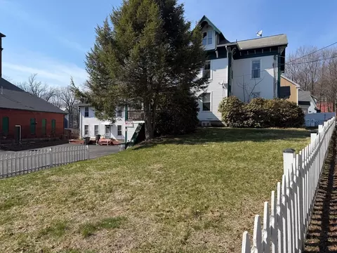 35 Cedar St #2, Gardner, MA 01440 photo 2