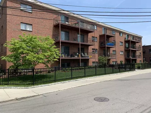 26 Waverly St #202, Brighton, MA 02135