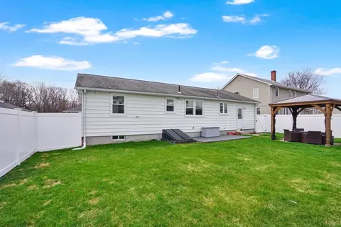 56 Thaddeus St, Chicopee, MA 01020 photo 32