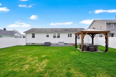 56 Thaddeus St, Chicopee, MA 01020 photo 33