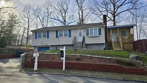 Exterior - 86 Comet Rd, Methuen, MA 01844 photo 4 of 6