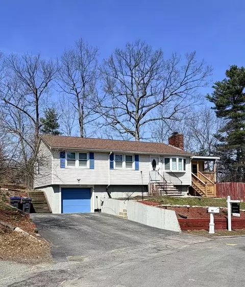 Exterior - 86 Comet Rd, Methuen, MA 01844 photo 2 of 6
