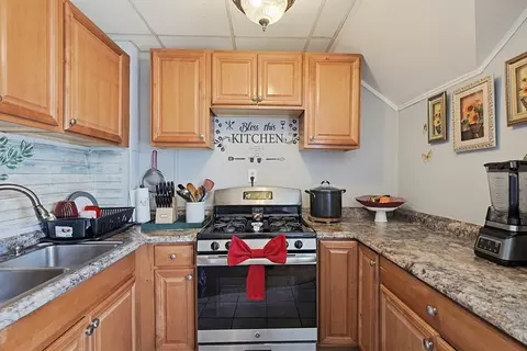 464 Birch St, Fall River, MA 02724 photo 18