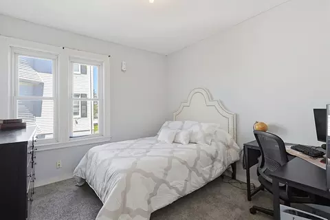 464 Birch St, Fall River, MA 02724 photo 10
