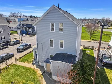 464 Birch St, Fall River, MA 02724 photo 27