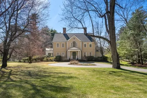 2 Moore Rd, Wayland, MA 01778