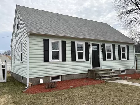 85 Rivulet St, Uxbridge, MA 01569