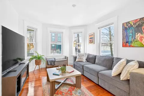 6 Brattle St #1, Arlington, MA 02476