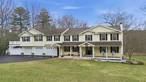 71 Rolling Hill Dr, Exeter, RI 02822