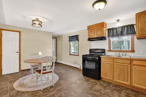 70 Quentin Rd, Springfield, MA 01129 photo 6