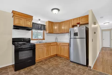 70 Quentin Rd, Springfield, MA 01129 photo 4