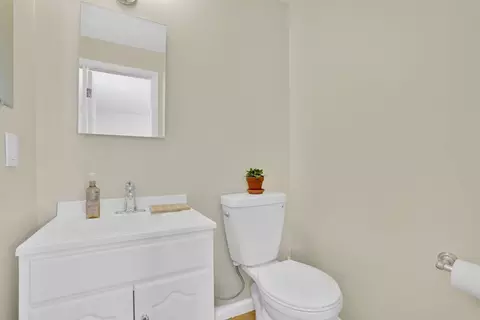 70 Quentin Rd, Springfield, MA 01129 photo 22