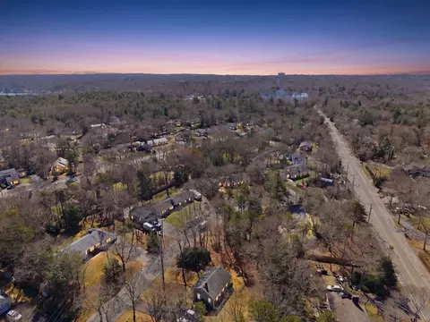38 White Oak Trl, Centerville, MA 02632 photo 2