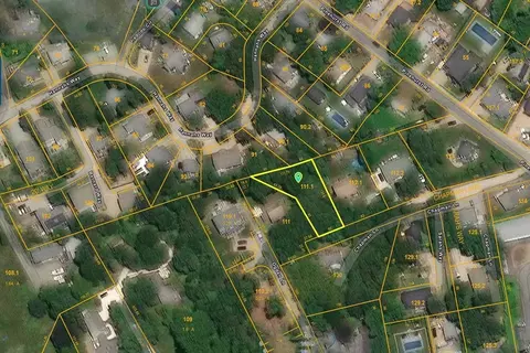 15 Chapman La, Edgartown, MA 02539