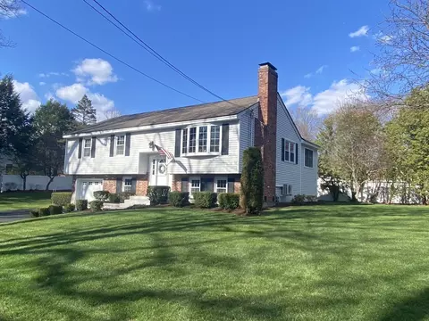 2 Fitzpatrick Rd, Grafton, MA 01519
