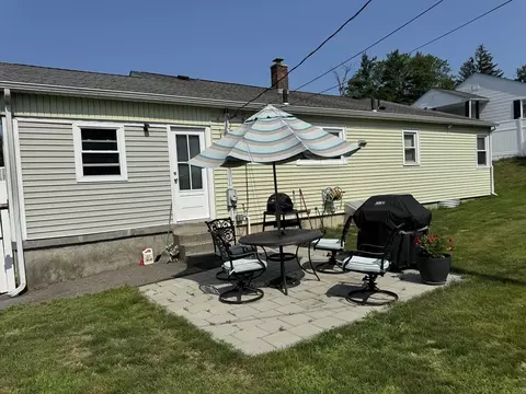89 Westview, Worcester, MA 01602 photo 5