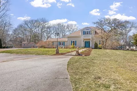 Exterior - 3 Wolf Rd, Bourne, MA 02532 photo 1 of 10
