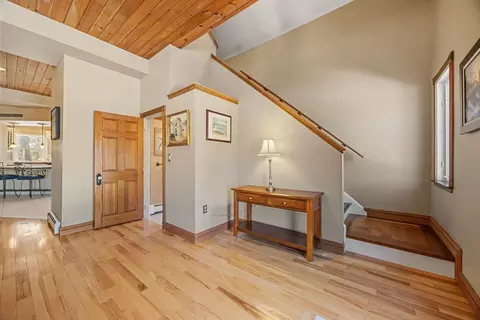 Entry Way - 3 Wolf Rd, Bourne, MA 02532 photo 4 of 4