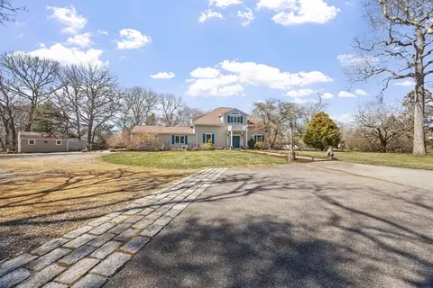Exterior - 3 Wolf Rd, Bourne, MA 02532 photo 10 of 10