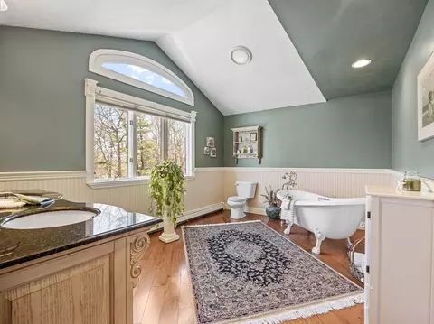 Bath - 3 Wolf Rd, Bourne, MA 02532 photo 2 of 5