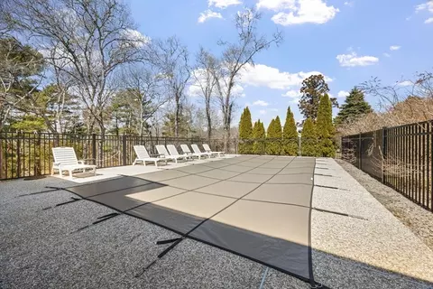 Exterior - 3 Wolf Rd, Bourne, MA 02532 photo 4 of 10