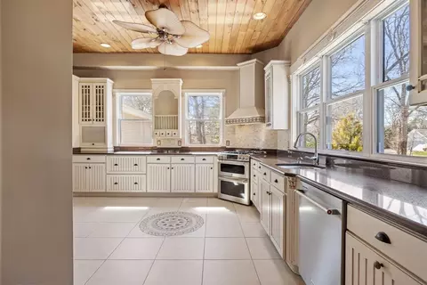 Kitchen - 3 Wolf Rd, Bourne, MA 02532 photo 2 of 2