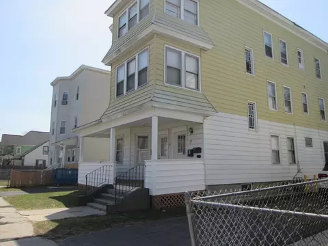 68-72 Mooreland St, Springfield, MA 01104 photo 2