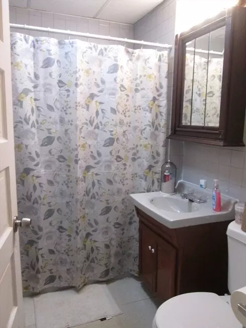 68-72 Mooreland St, Springfield, MA 01104 photo 18