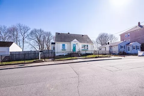 103 Chicago St, Fall River, MA 02721 photo 3