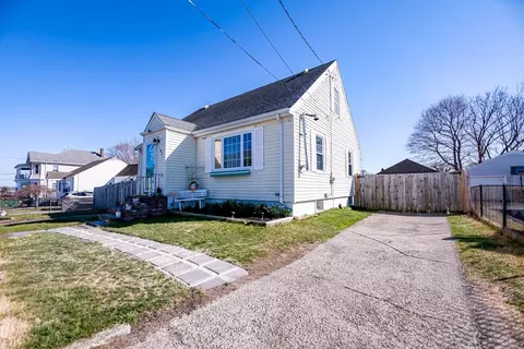 103 Chicago St, Fall River, MA 02721 photo 5