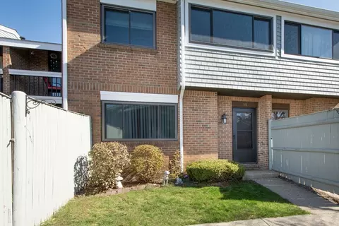 59 Rosewood Dr #59, Stoughton, MA 02072