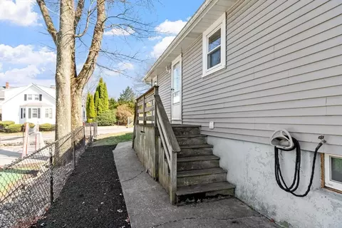 28 Hibiscus Ave, Waltham, MA 02451 photo 33