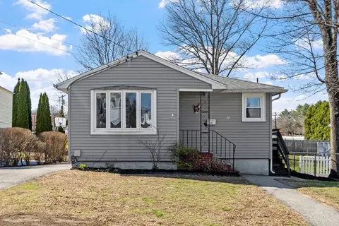 28 Hibiscus Ave, Waltham, MA 02451 photo 2