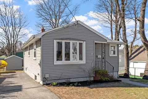 28 Hibiscus Ave, Waltham, MA 02451 photo 3