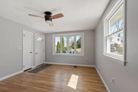 28 Hibiscus Ave, Waltham, MA 02451 photo 7