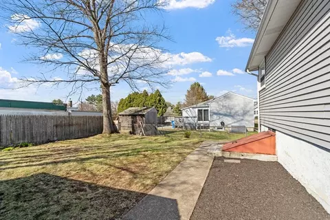 28 Hibiscus Ave, Waltham, MA 02451 photo 6
