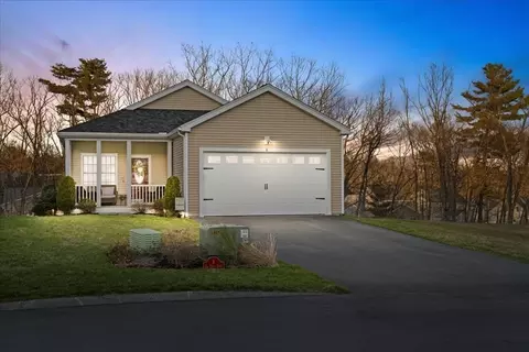 8 Tea Party Dr #8, Uxbridge, MA 01569